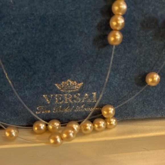 Versai Pearl Necklace - Picture 3 of 7